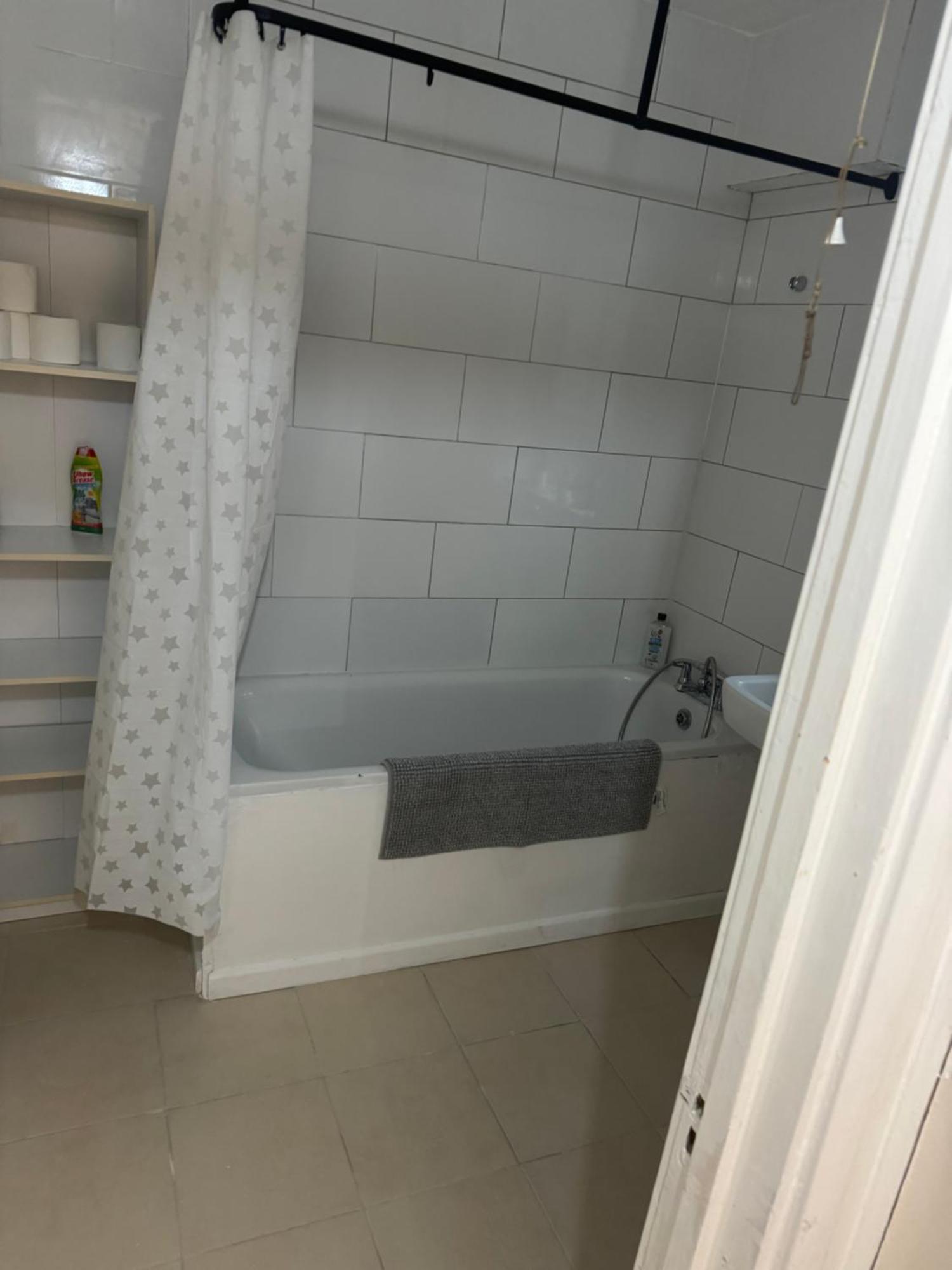 One Bedroom Apartment In Tower Bridge Road ลอนดอน ภายนอก รูปภาพ